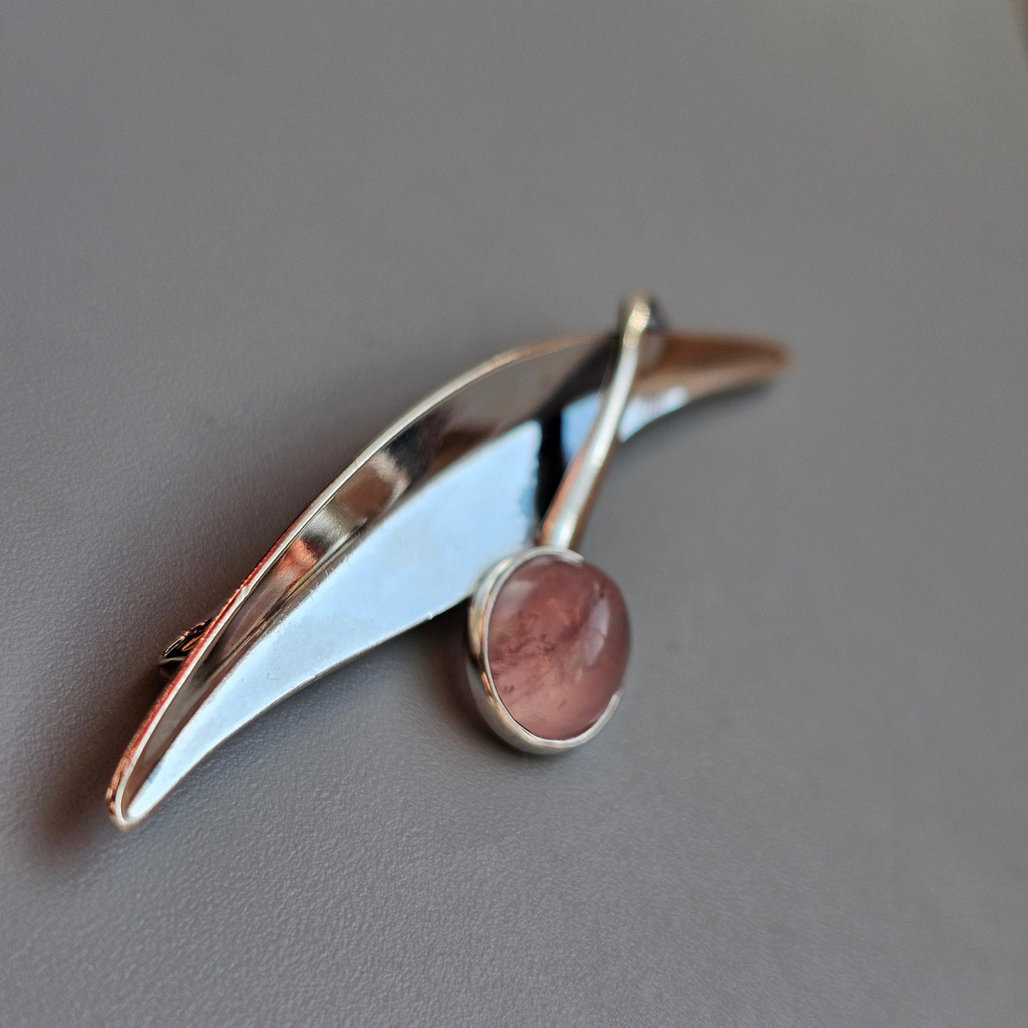 Finnish 1960s Modernist Silver Rose Quartz Flower Brooch by Elis Kauppi Kupittaan Kulta