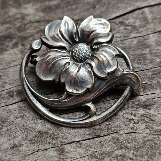 Vintage Art Nouveau to Art Deco Silver Plated Flower Brooch