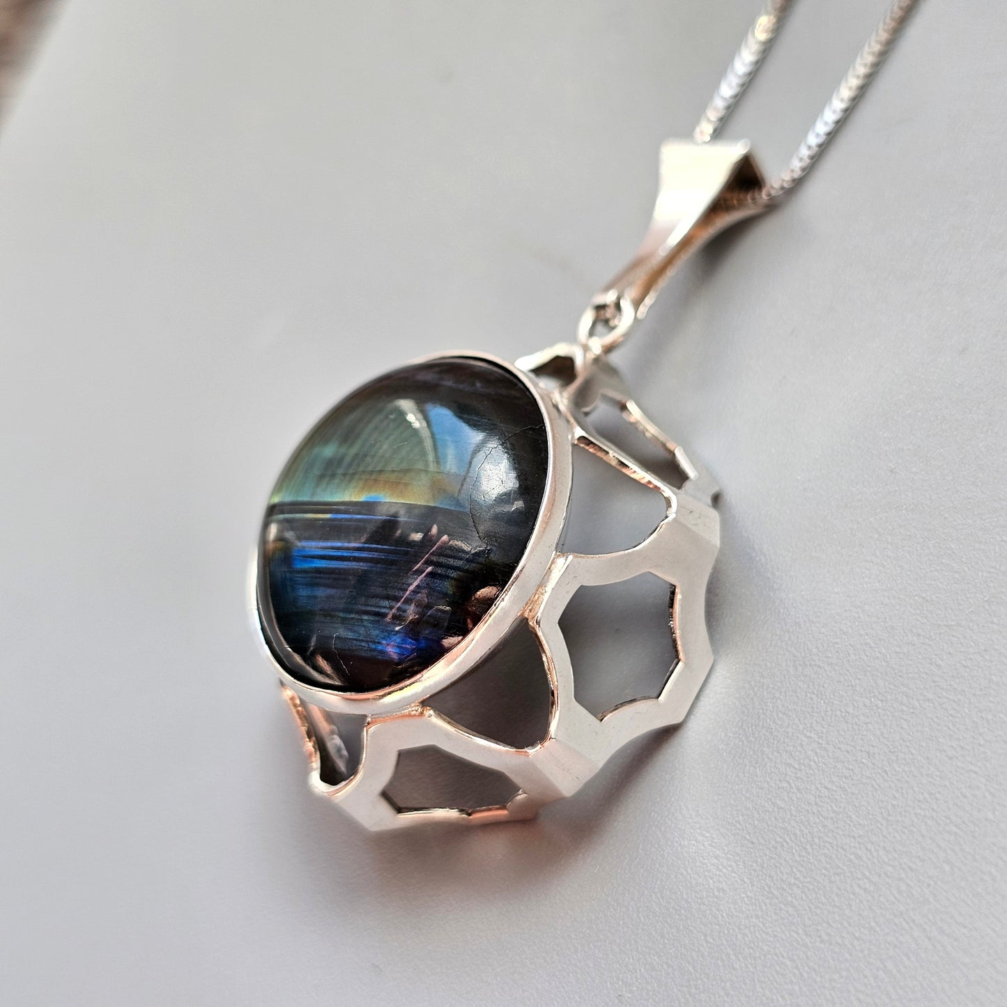 Vintage Modernist Sterling Silver & Spectrolite Necklace by Kultaseppa Salovaara 1977