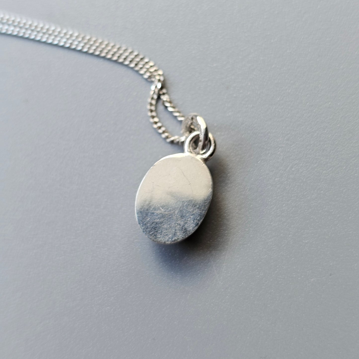 Vintage 1980s Small Oval Sterling Silver & Spectrolite Necklace by Eila Minkkinen 1980