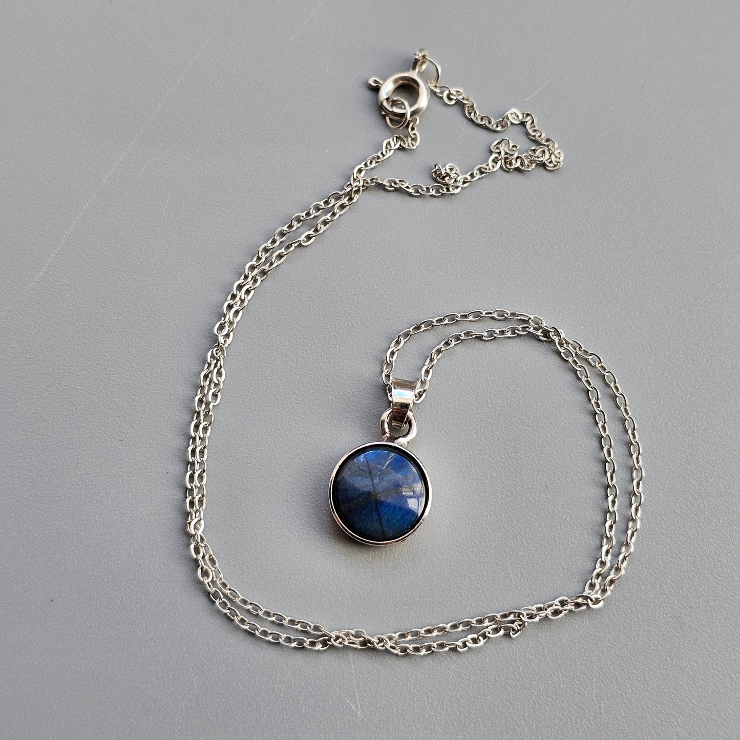 Small Finnish Sterling Silver & Round Spectrolite Necklace