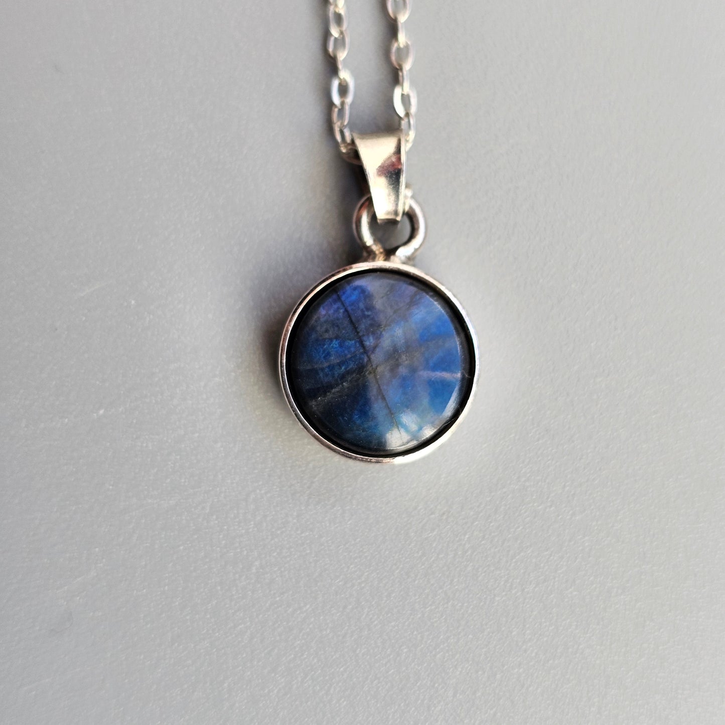 Small Finnish Sterling Silver & Round Spectrolite Necklace