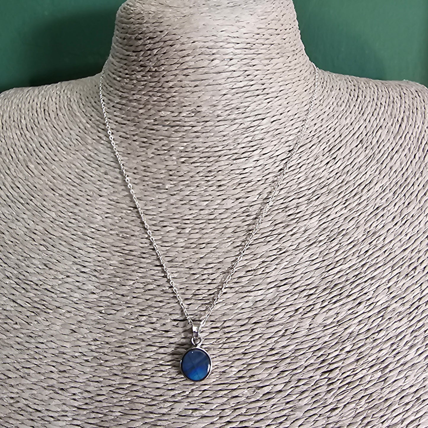 Small Finnish Sterling Silver & Round Spectrolite Necklace