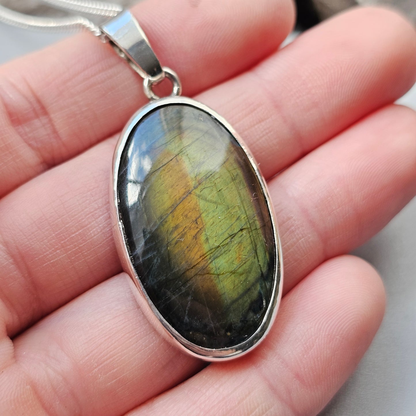 Oval Sterling Silver & Labradorite Necklace Pendant