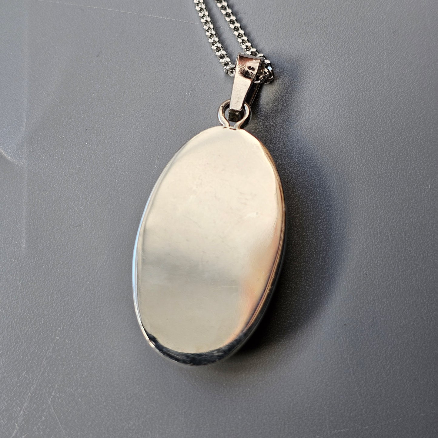 Oval Sterling Silver & Labradorite Necklace Pendant