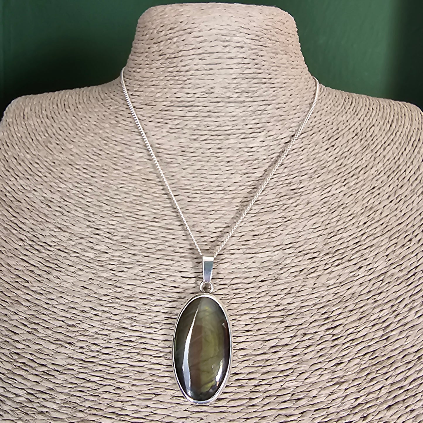 Oval Sterling Silver & Labradorite Necklace Pendant