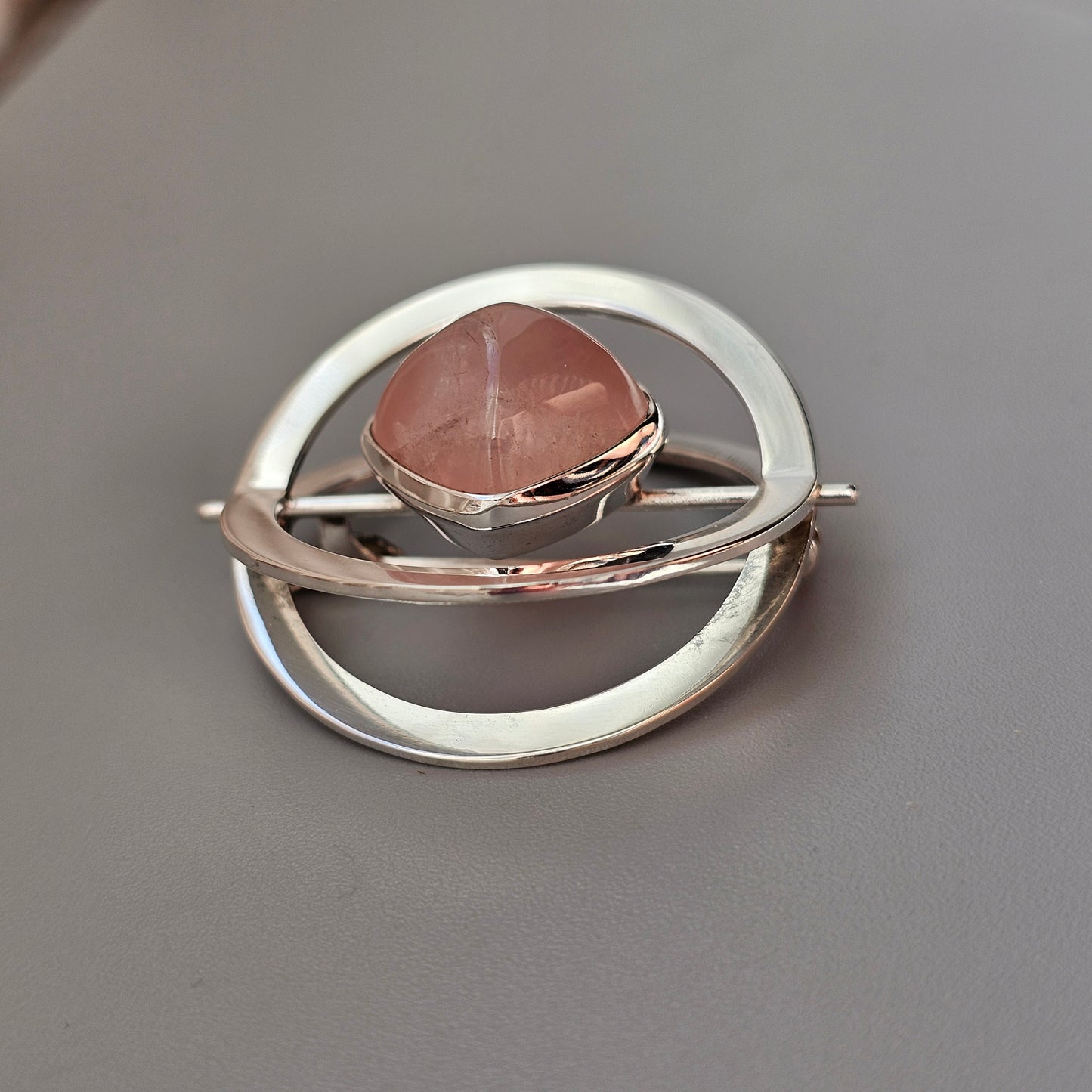 1960s Finnish Modernist Silver & Rose Quartz Brooch by Elis Kauppi & Kupittaan Kulta 1961