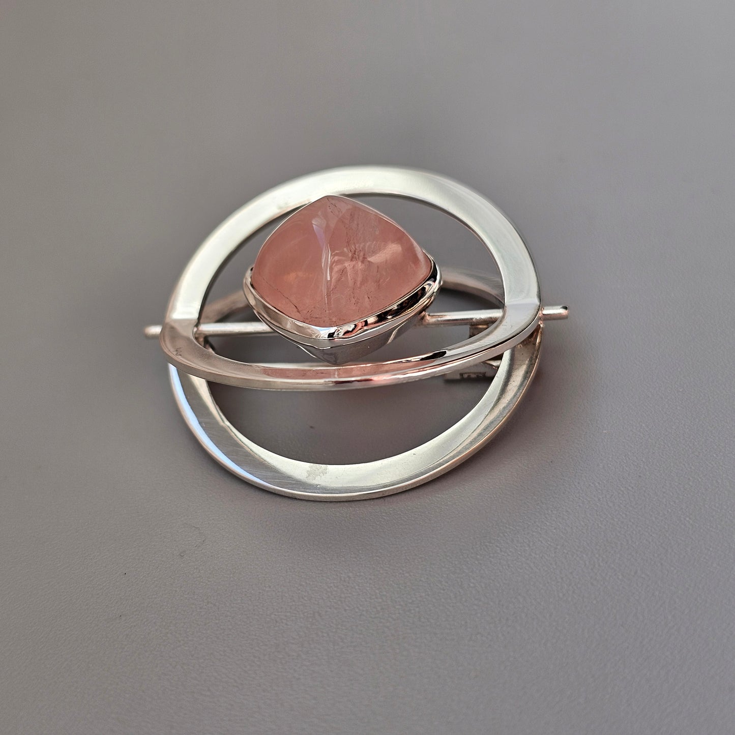 1960s Finnish Modernist Silver & Rose Quartz Brooch by Elis Kauppi & Kupittaan Kulta 1961