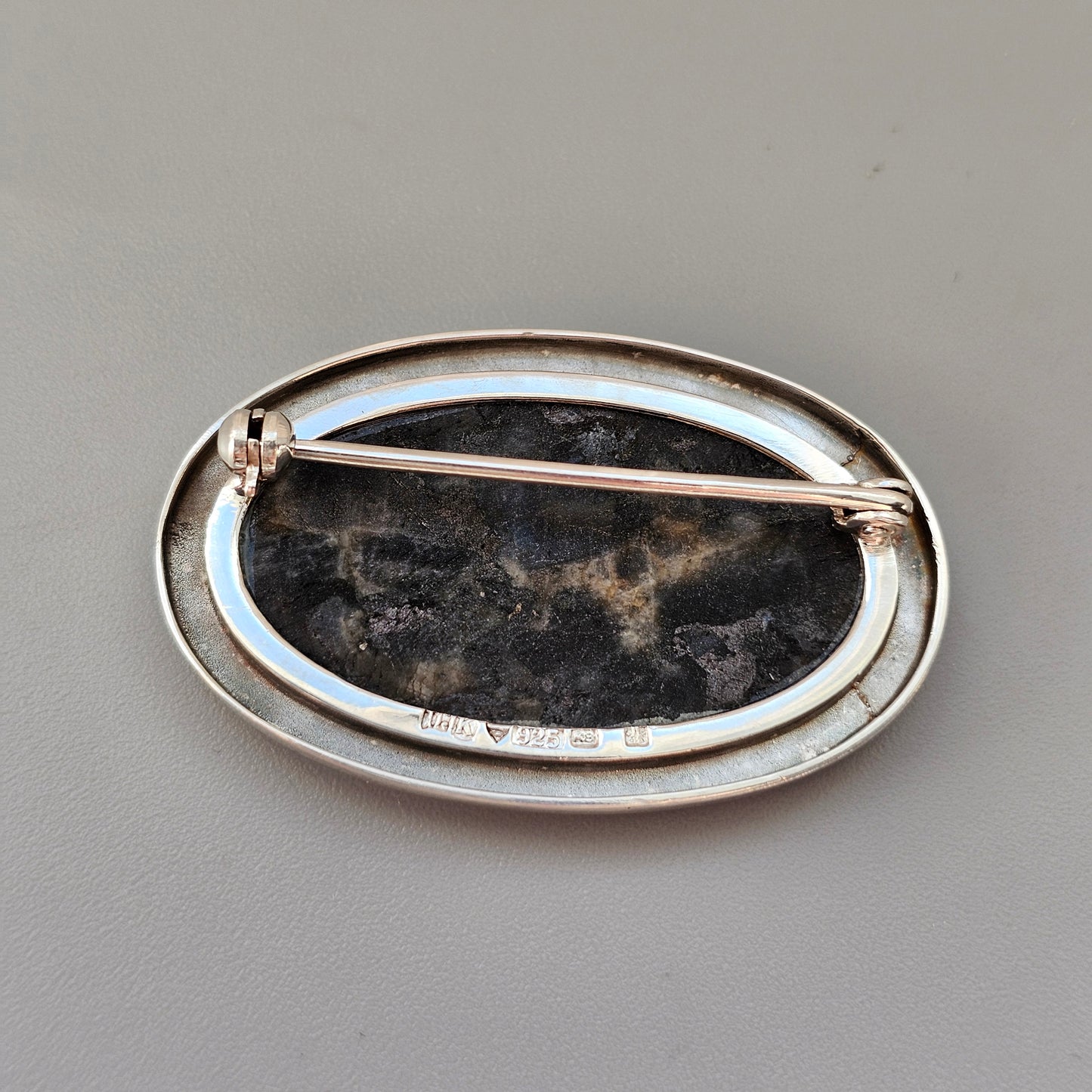 Vintage 1980s Kaunis Koru Finnish Sterling Silver & Spectrolite Brooch