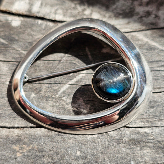 Vintage 1980s Modernist Sterling Silver & Spectrolite Brooch by Kaunis Koru