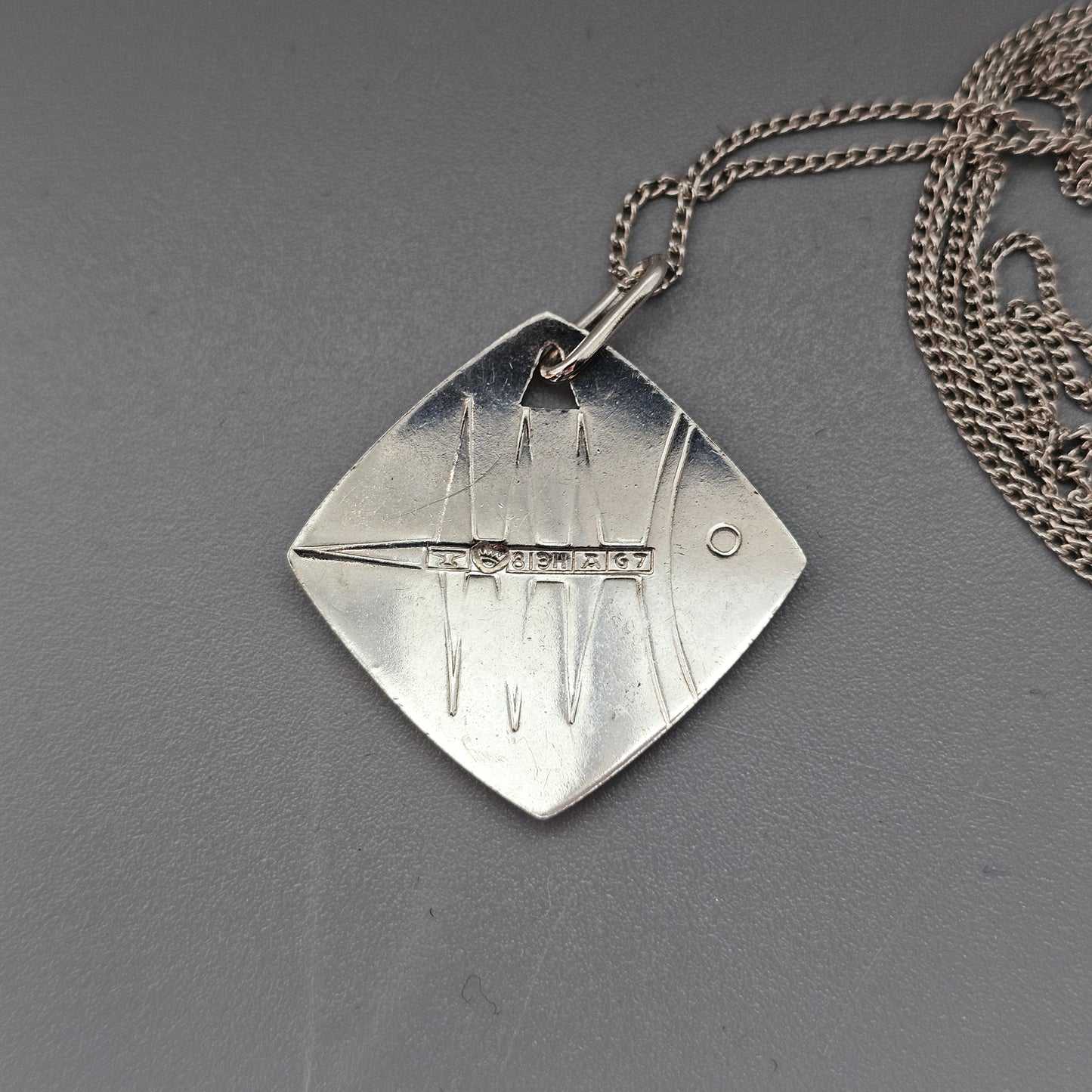 Vintage 1960s Kupittaan Kulta Silver Modernist Fish Necklace Pendant 1960
