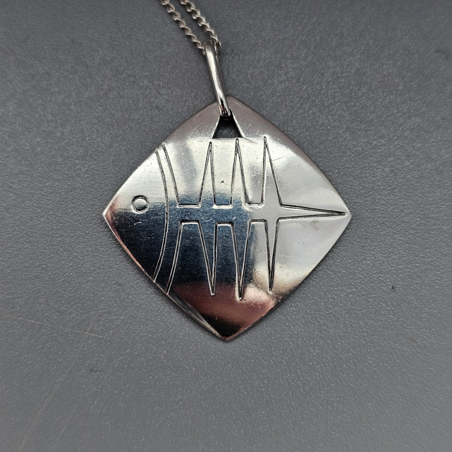 Vintage 1960s Kupittaan Kulta Silver Modernist Fish Necklace Pendant 1960