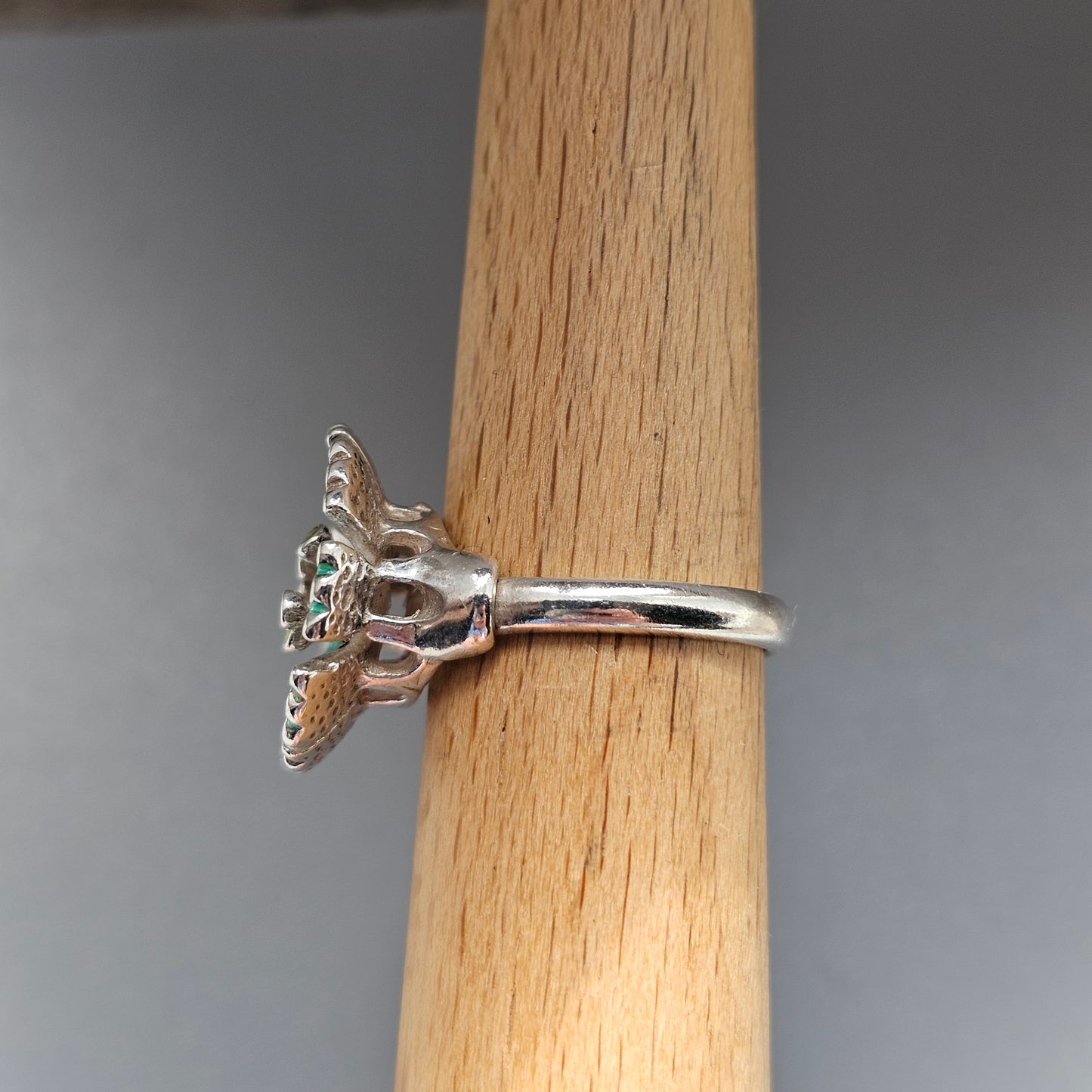 Contemporary Italian Sterling Silver Green Enamel Flower Ring UK Ring Size: M 1/2 US Ring Size: 6.5