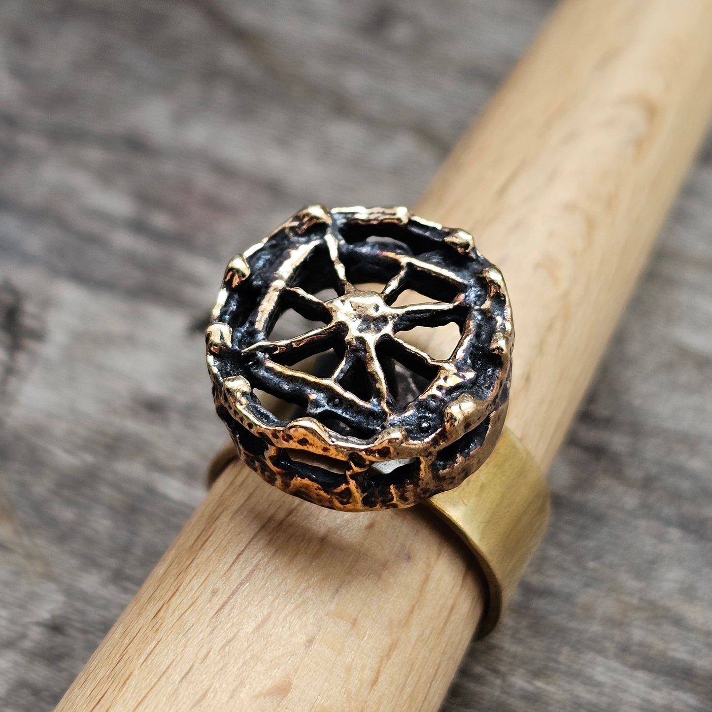 Vintage Pentti Sarpaneva Pitsi Bronze Ring Finnish Modernist Brutalist Lace Design
