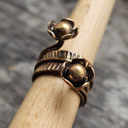 Vintage Modernist 70s Finnish Bronze Flowers Ring by Seppo Tamminen
