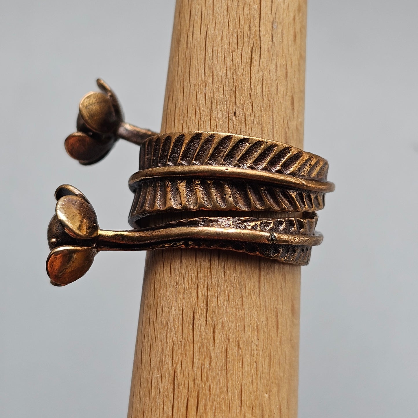 Vintage Modernist 70s Finnish Bronze Flowers Ring by Seppo Tamminen
