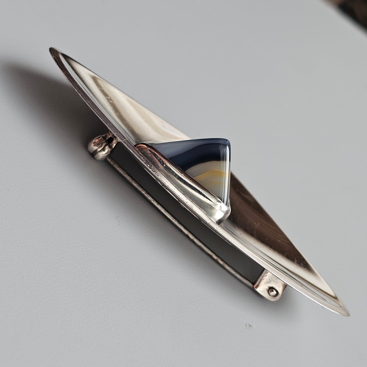 Vintage 1960s Modernist Finnish Silver & Banded Agate Brooch by Santtu Kiviharju 1963