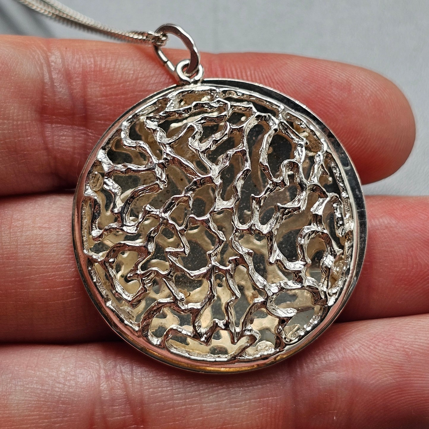 Vintage Finnish Modernist Silver Mesh Necklace Pendant by Pekka Aulin Turkukorut