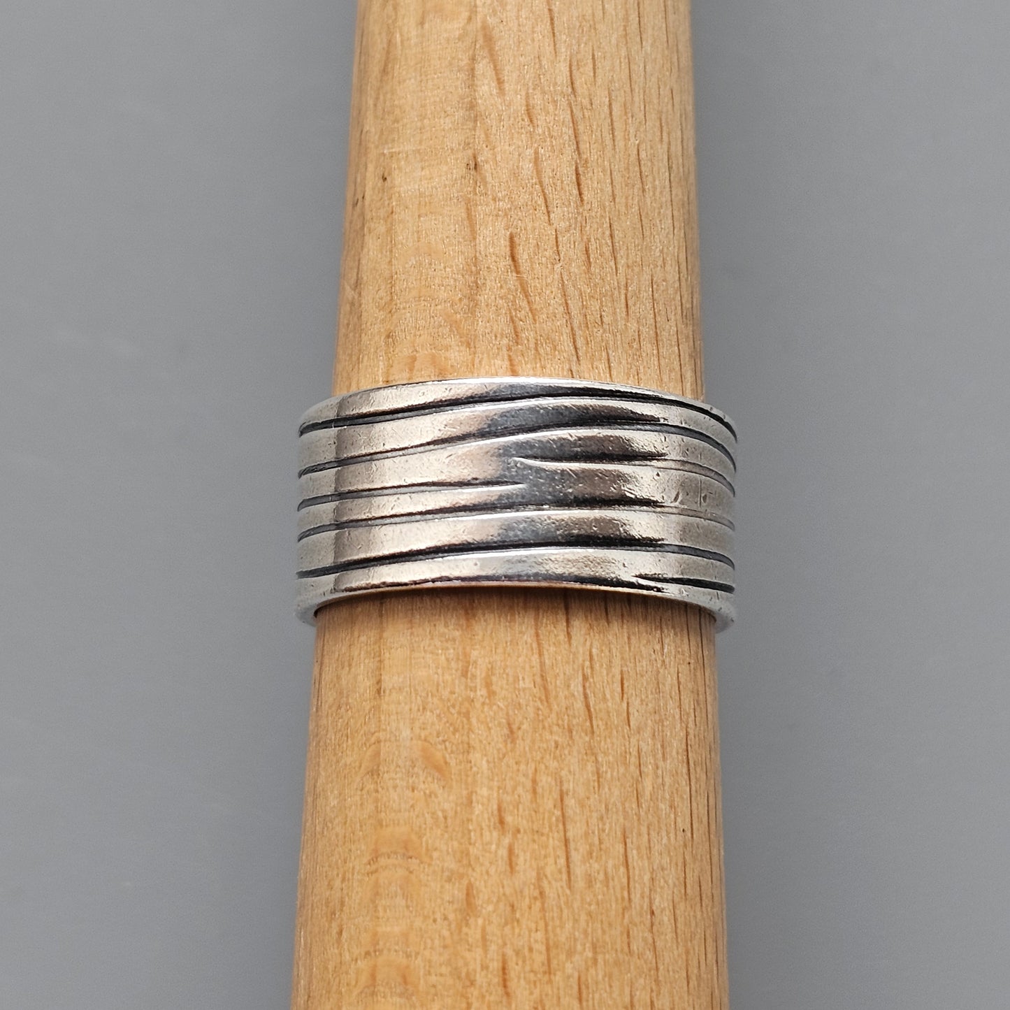 Kalevala Koru Finnish Sterling Silver Wide Ridged Band Ring