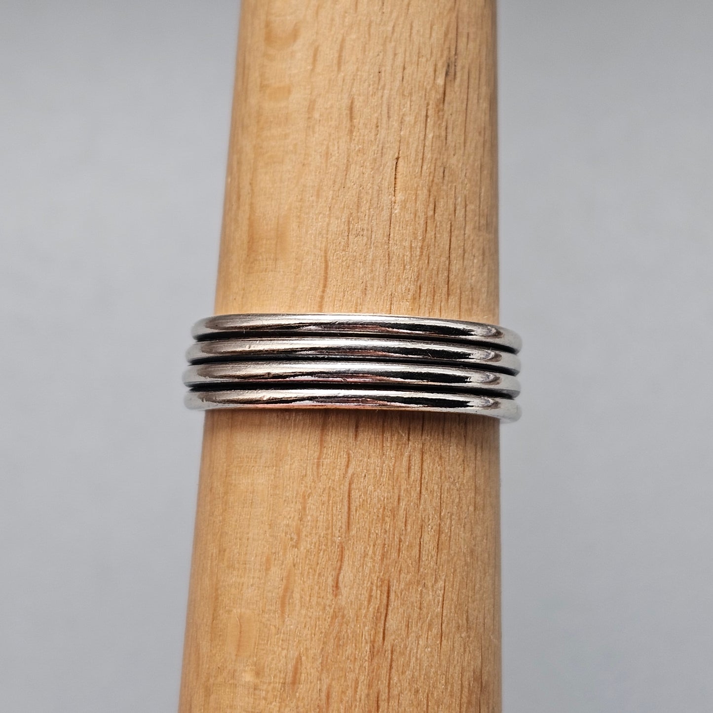Contemporary Danish Sterling Silver Multi Band Ring Guld og Sølv Design