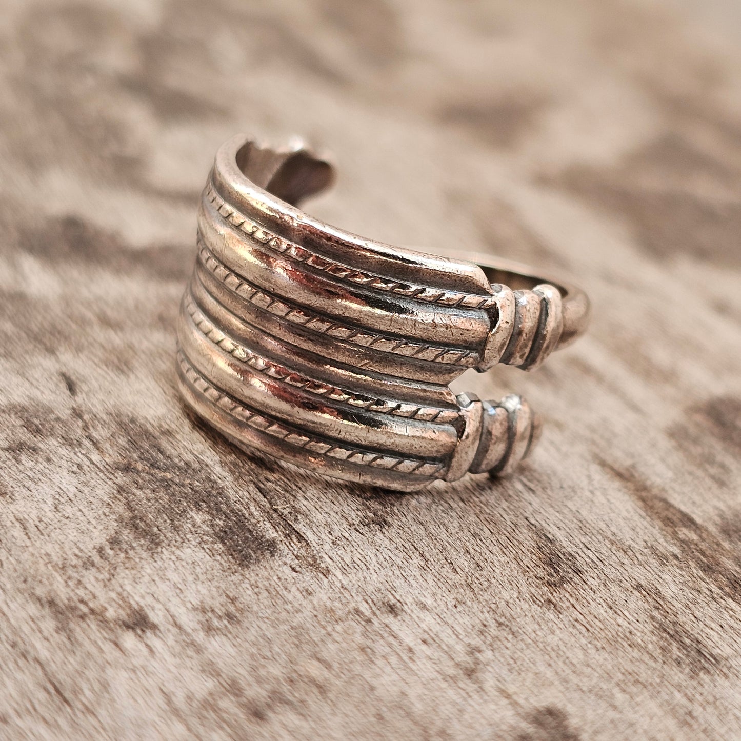 Finnish Kalevala Koru Middle Ages Style Uskela Silver Ring - UK Ring Size N - US Ring Size 6.5 1985