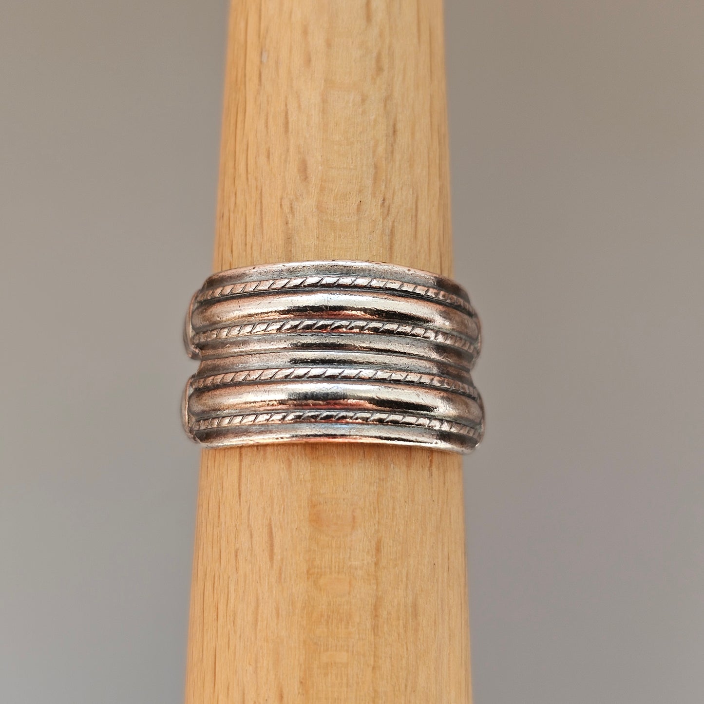 Finnish Kalevala Koru Middle Ages Style Uskela Silver Ring - UK Ring Size N - US Ring Size 6.5 1985