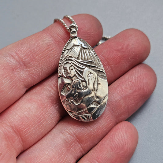 Vintage 1970s Juhani Vuorisalmi Finnish Figural Silver Locket Necklace Pendant 1977