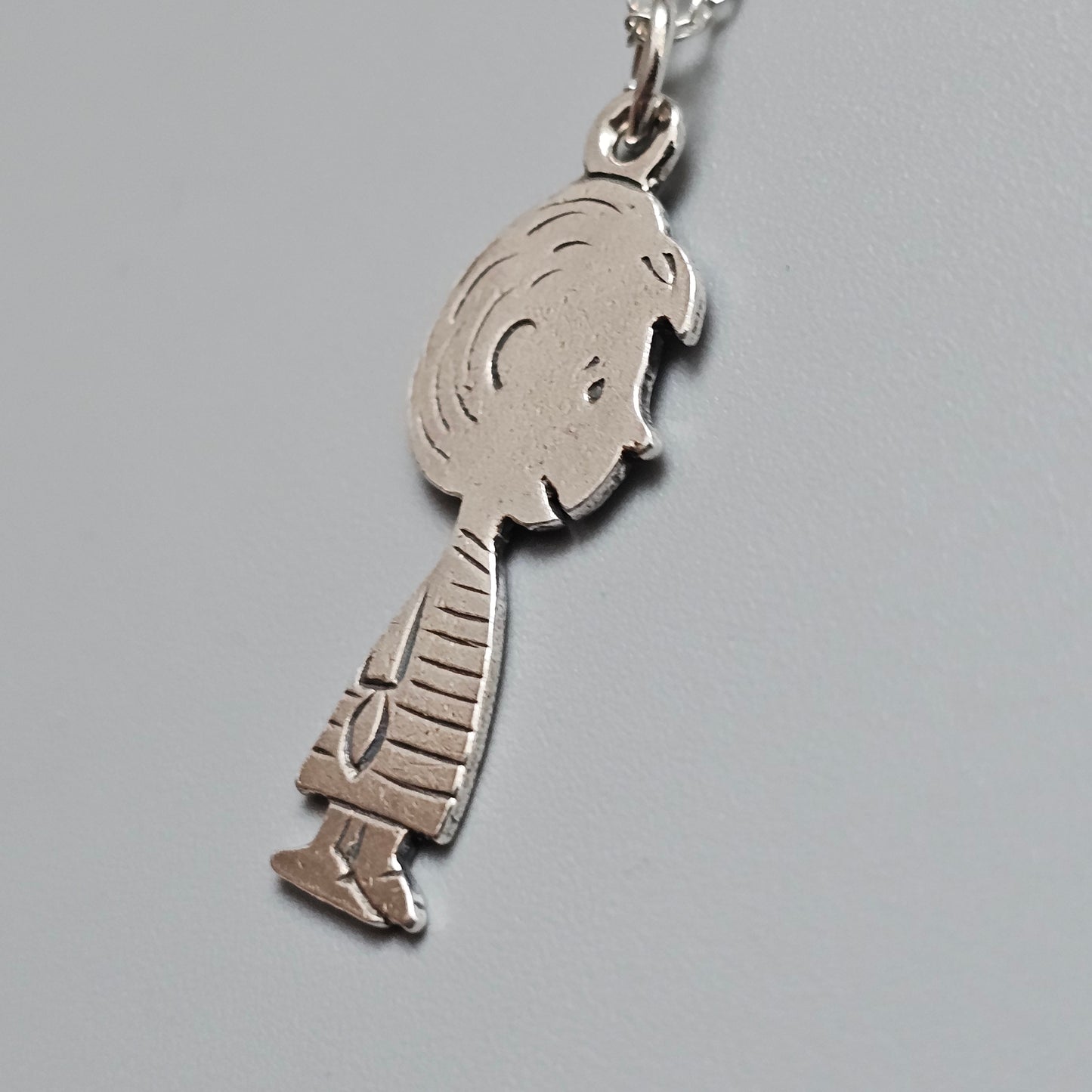 Vintage Peanuts Linus Character Silver Necklace Pendant Cartoon