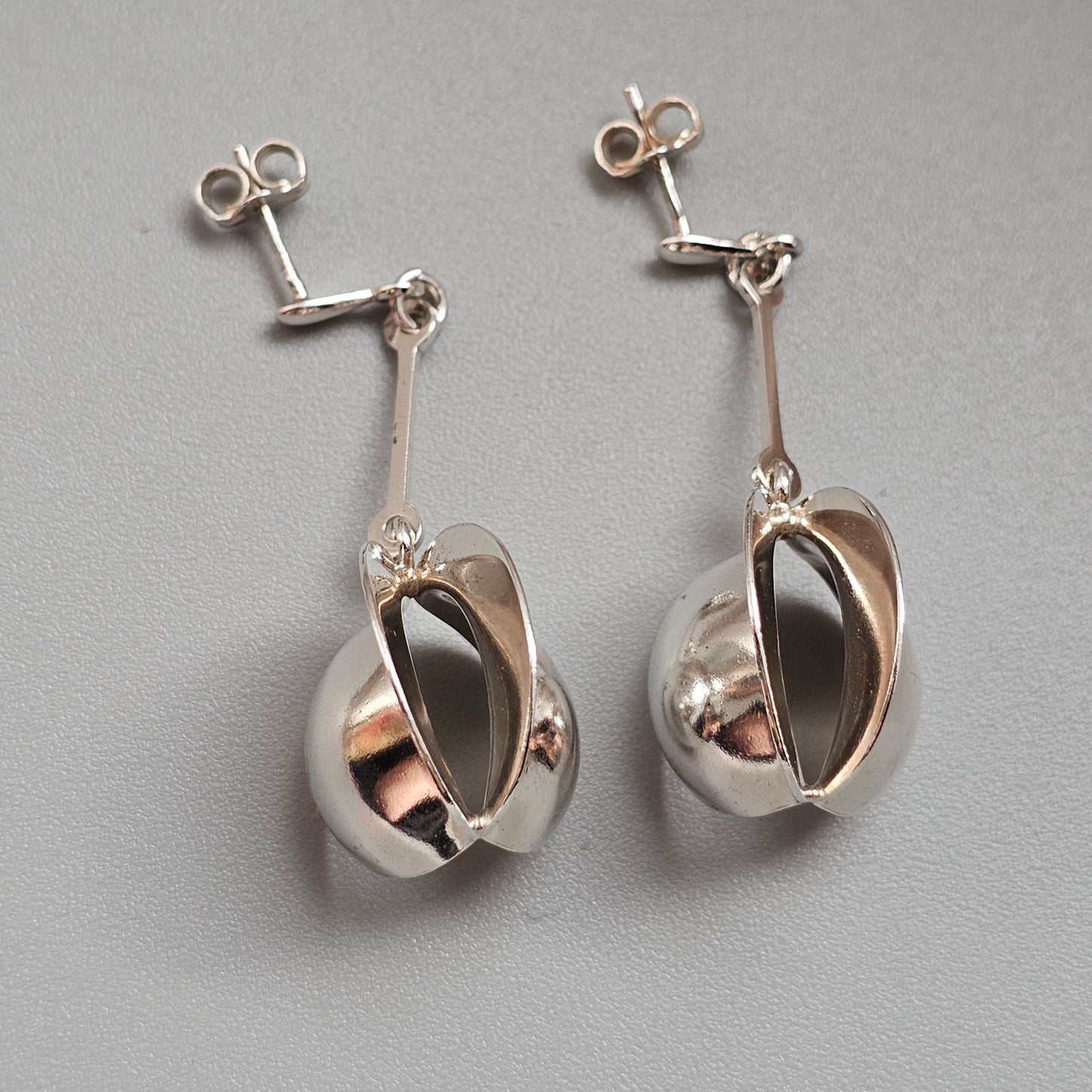 Vintage Finnish Kultaseppä Salovaara Sterling Silver Modernist Drop Earrings