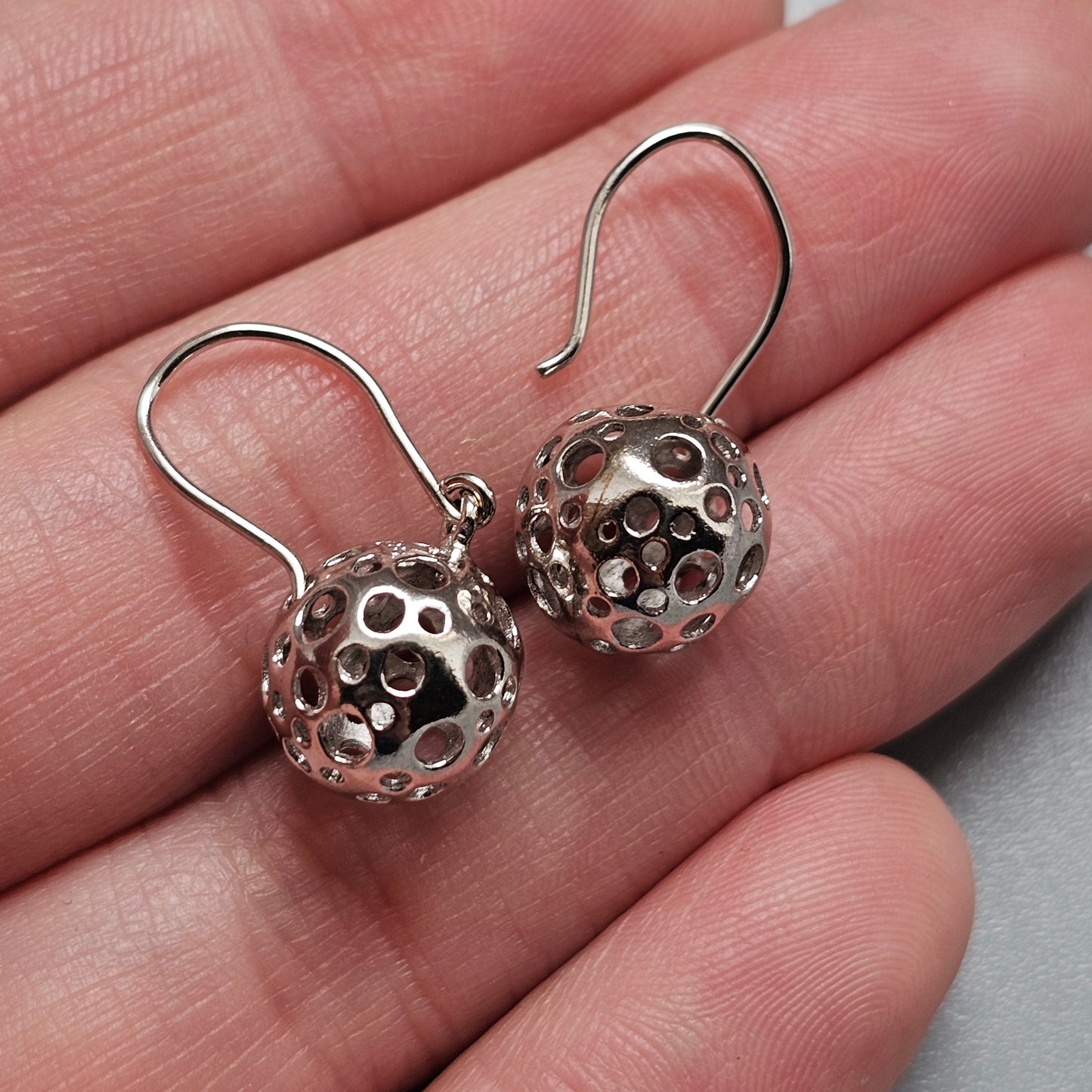 Finnish Liisa Vitali Leppäkerttu Sterling Silver Modernist Orb Earrings