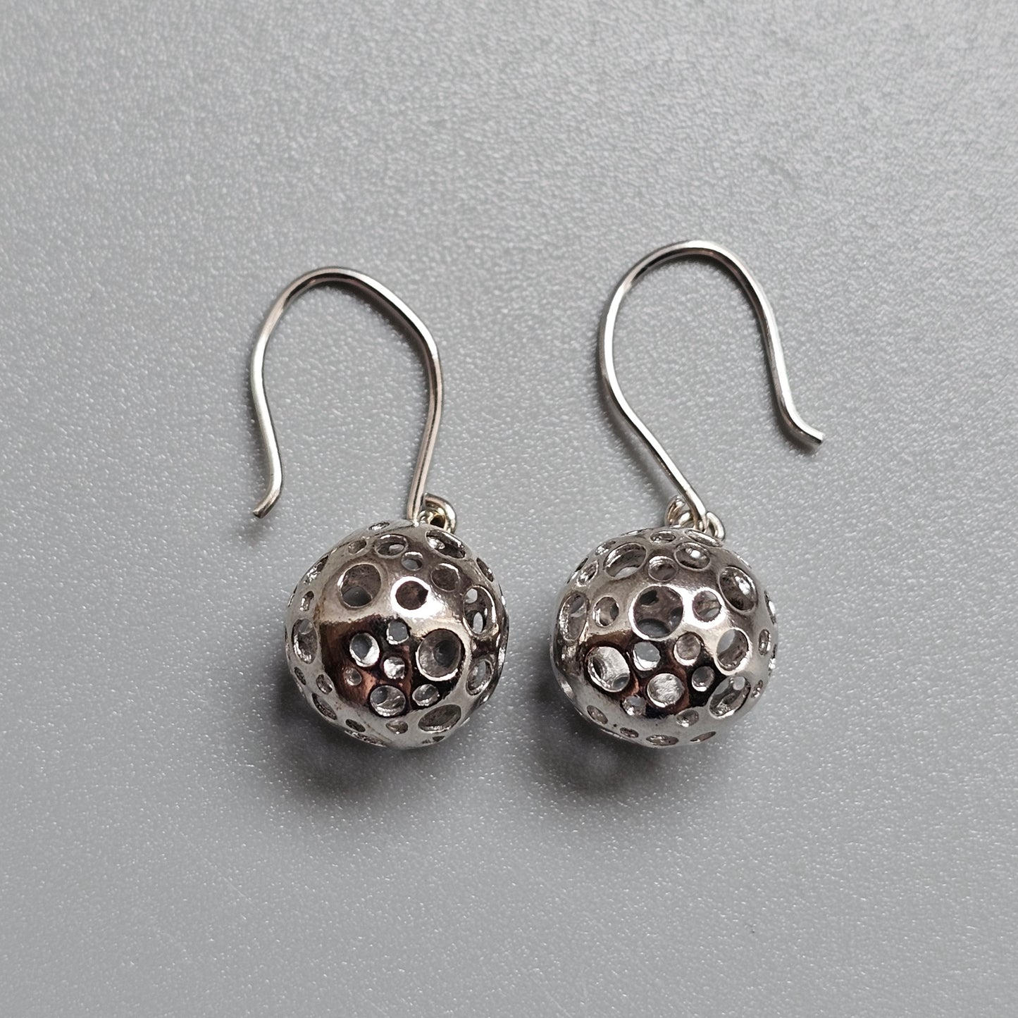 Finnish Liisa Vitali Leppäkerttu Sterling Silver Modernist Orb Earrings