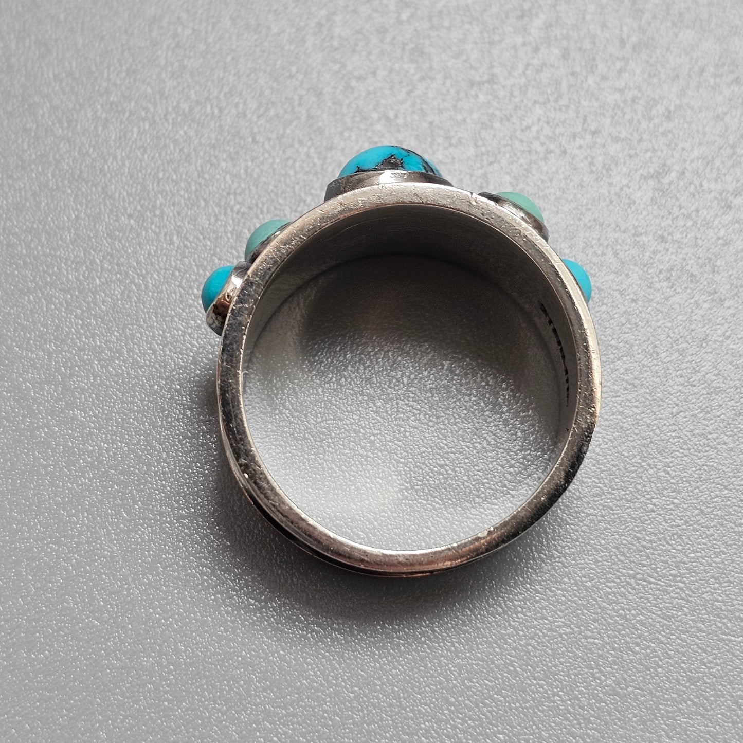 Vintage 1960s Southwestern Native American Style Sterling Silver Turquoise Ring