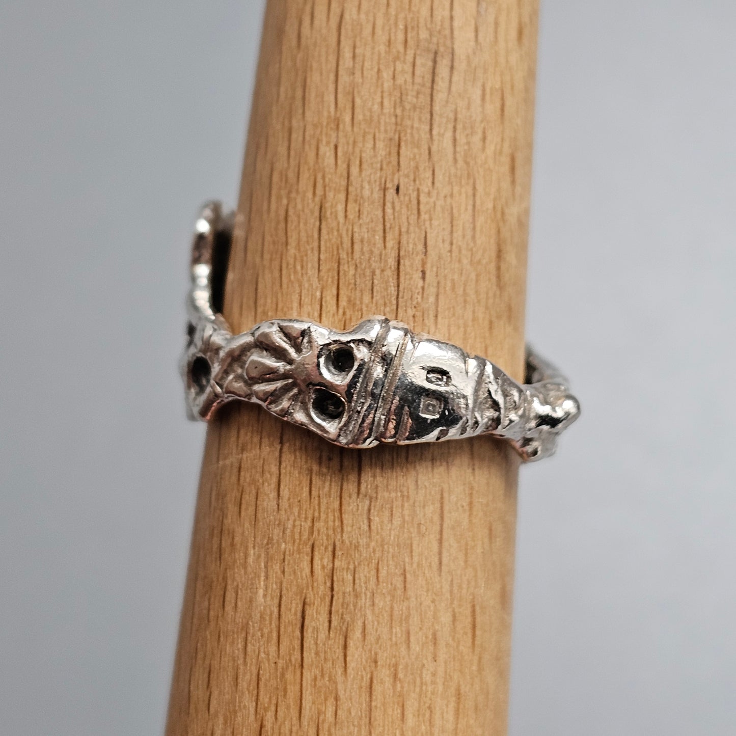 Contemporary Andrei Balašov MASK Sterling Silver Cubic Zirconia Sculptural Ring Estonia