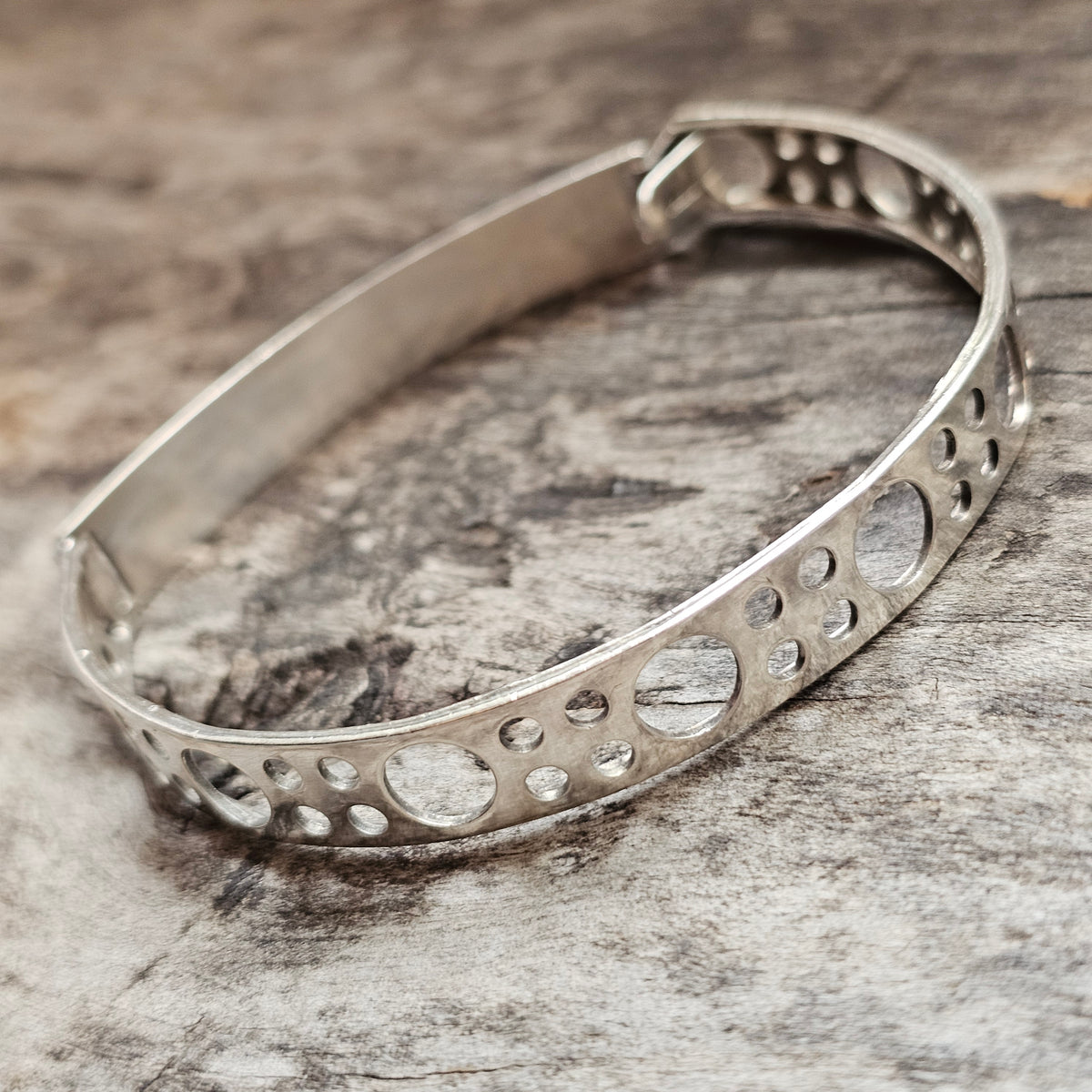 Vintage 1970s Martti Viikinniemi Finnish Silver Modernist Bangle