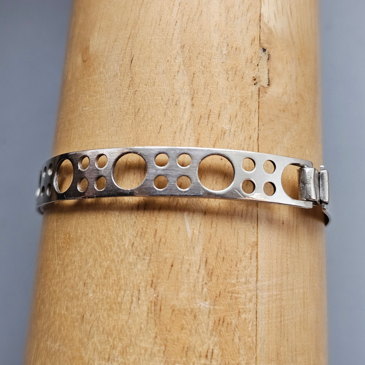 Vintage 1970s Martti Viikinniemi Finnish Silver Modernist Bangle