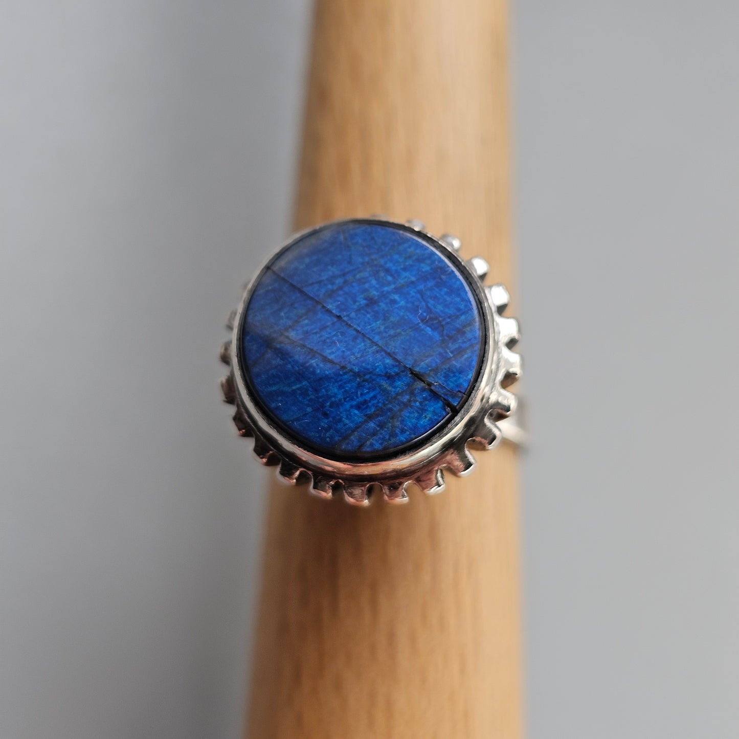 Vintage 1960s Erik Granit Finnish Silver Spectrolite Modernist Ring 1968