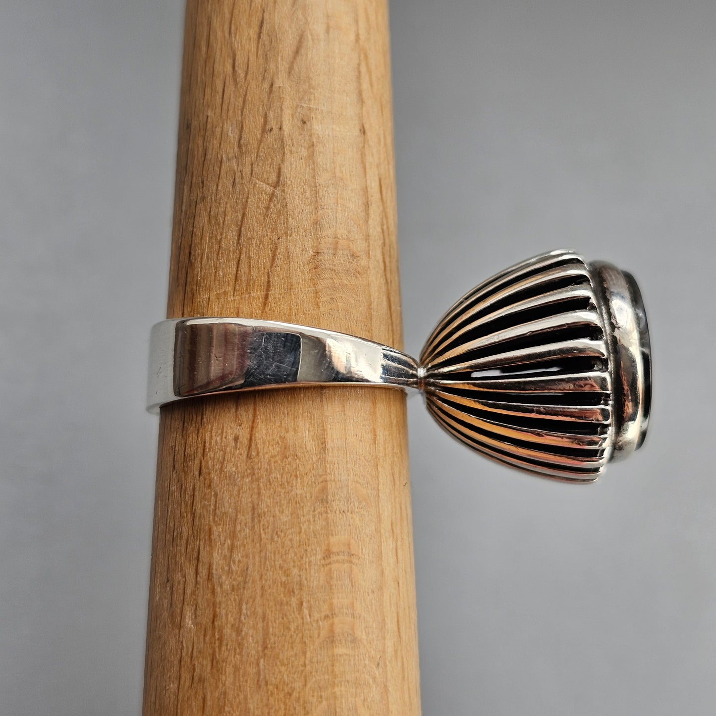 Vintage 1960s Erik Granit Finnish Silver Spectrolite Modernist Ring 1968