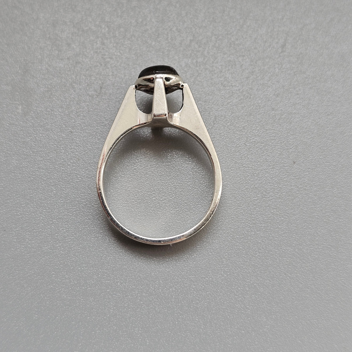 Vintage 1970s Matti Hyvärinen Finnish Sterling Silver Spectrolite Ring
