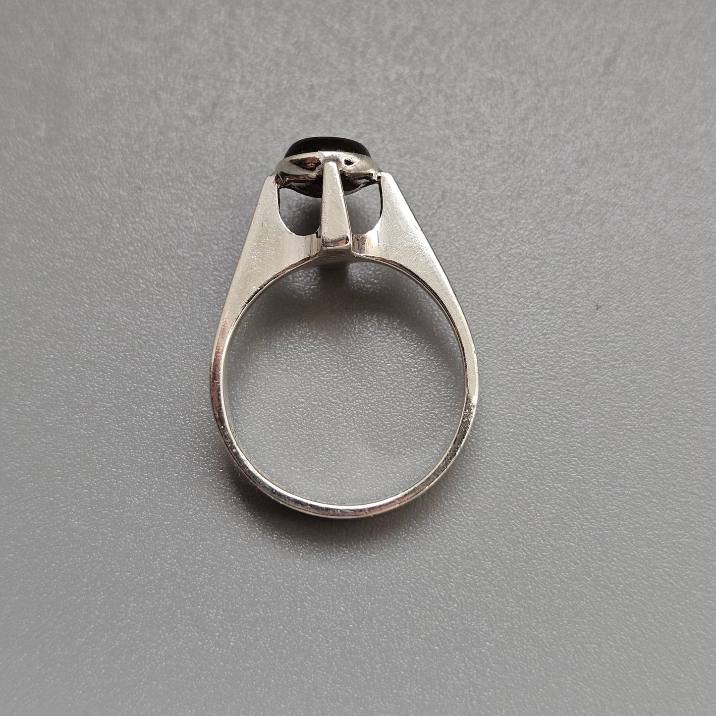 Vintage 1970s Matti Hyvärinen Finnish Sterling Silver Spectrolite Ring