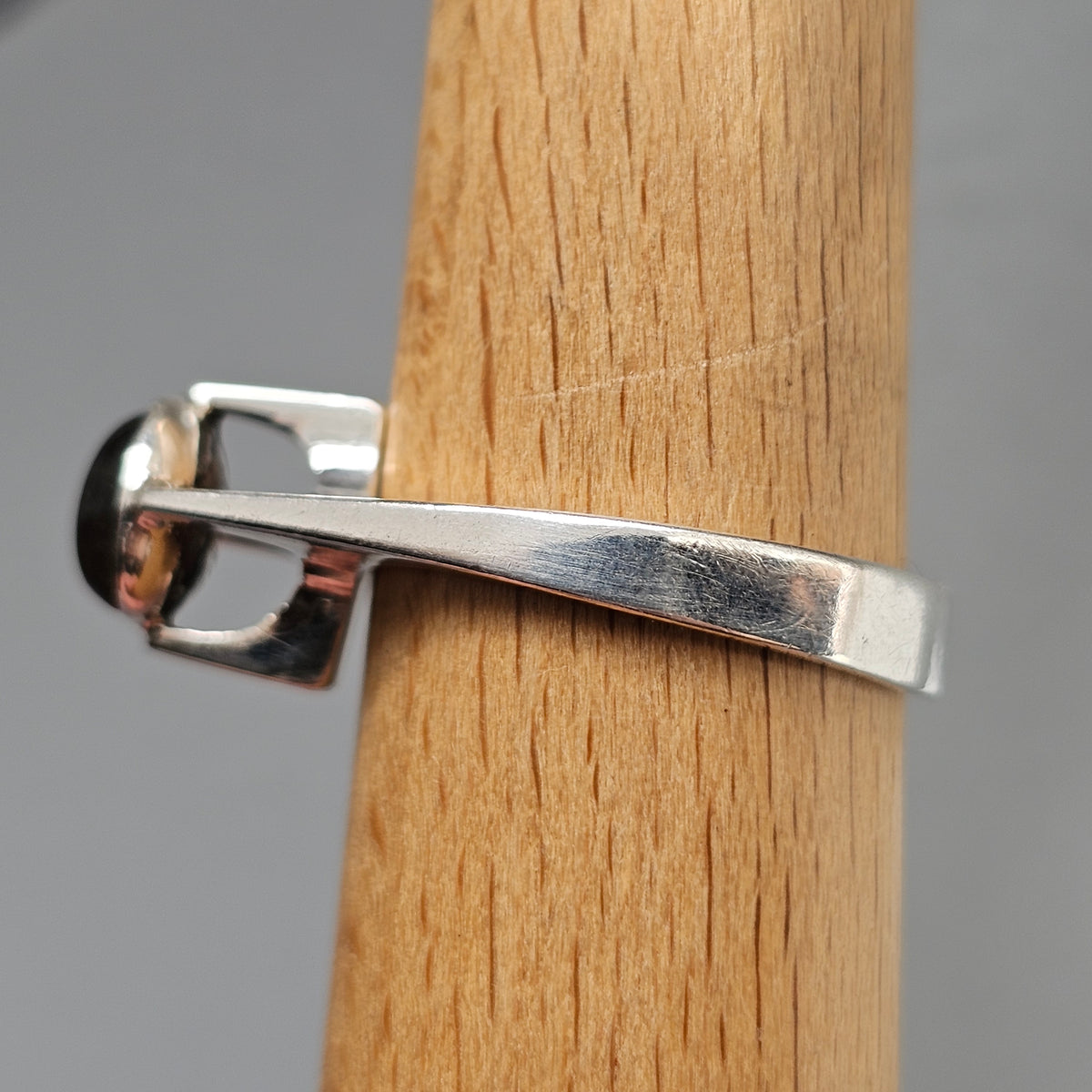 Vintage 1970s Matti Hyvärinen Finnish Sterling Silver Spectrolite Ring