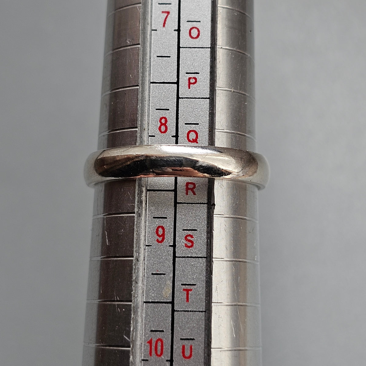 Contemporary Finnish Sterling Silver Spectrolite Ring