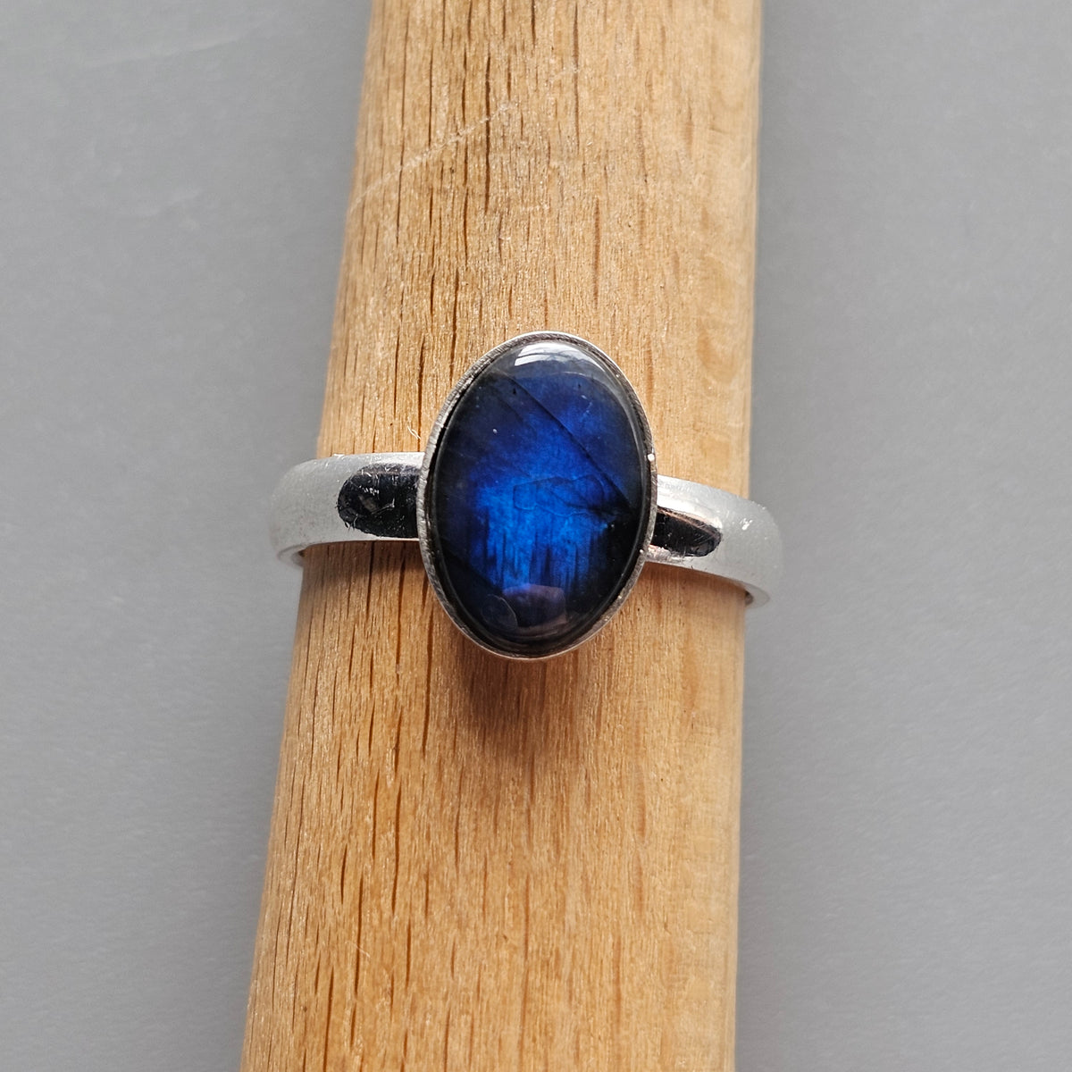 Contemporary Finnish Sterling Silver Spectrolite Ring