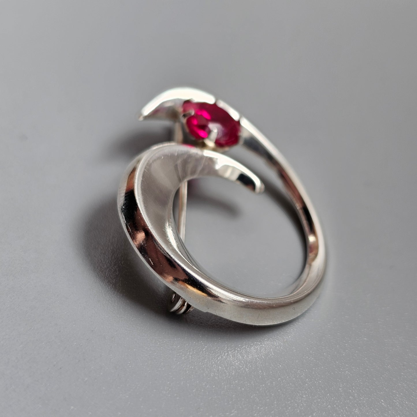 Vintage Kultaseppä Salovaara Finnish Sterling Silver Synthetic Ruby Brooch