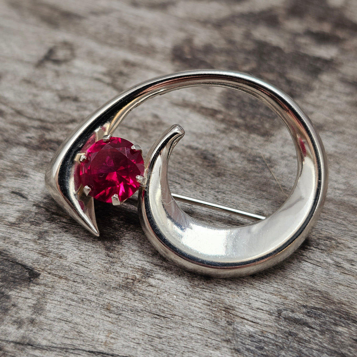 Vintage Kultaseppä Salovaara Finnish Sterling Silver Synthetic Ruby Brooch