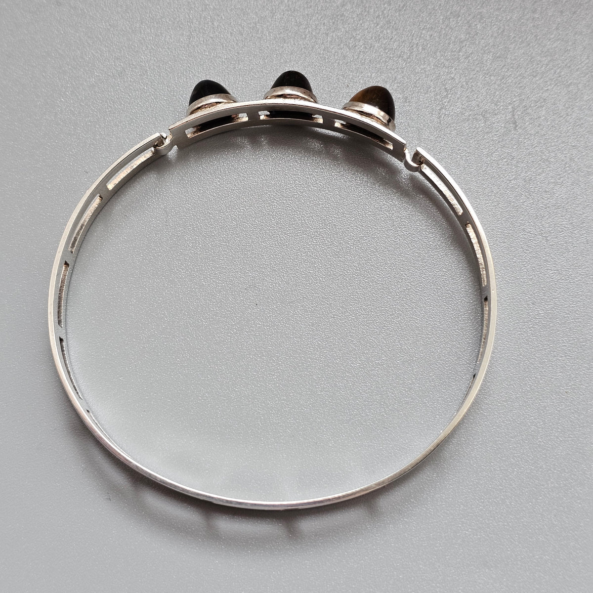 Vintage 1960s Turun Hopea Finnish Silver Tiger's Eye Modernist Bangle 1964