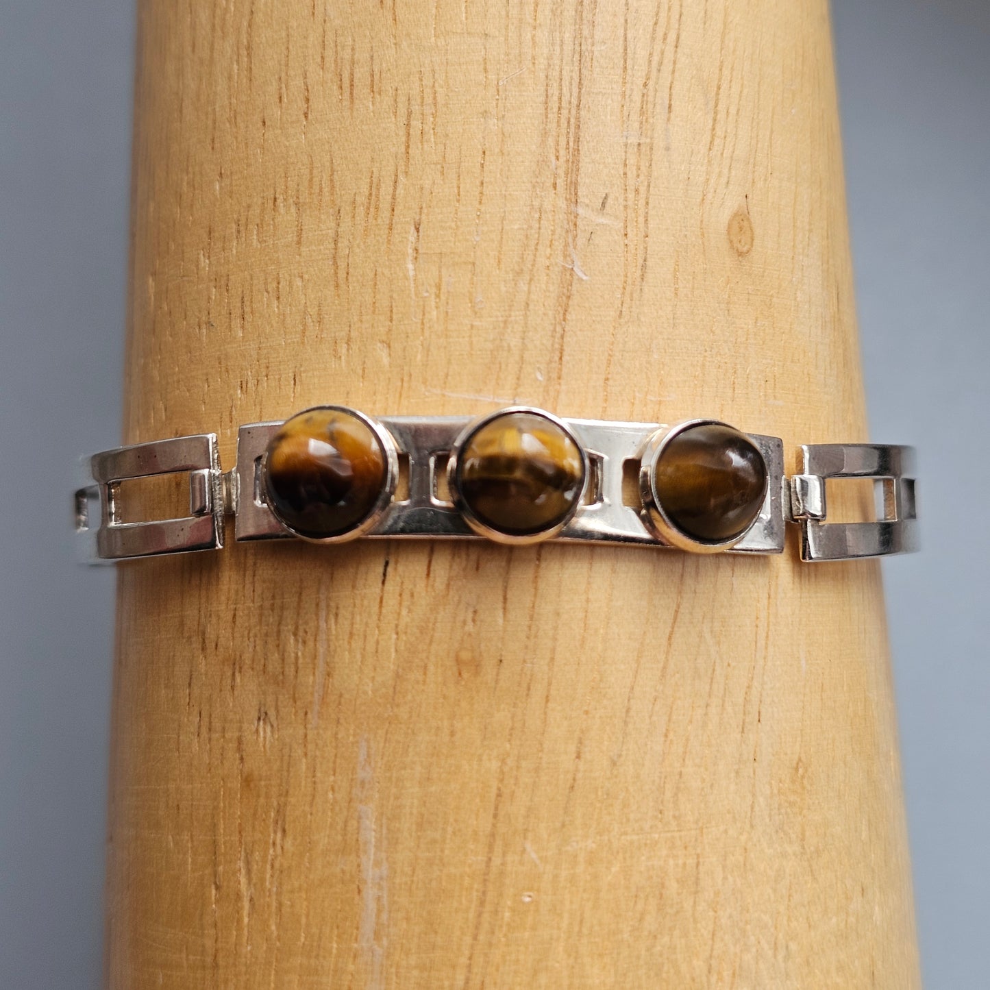 Vintage 1960s Turun Hopea Finnish Silver Tiger's Eye Modernist Bangle 1964