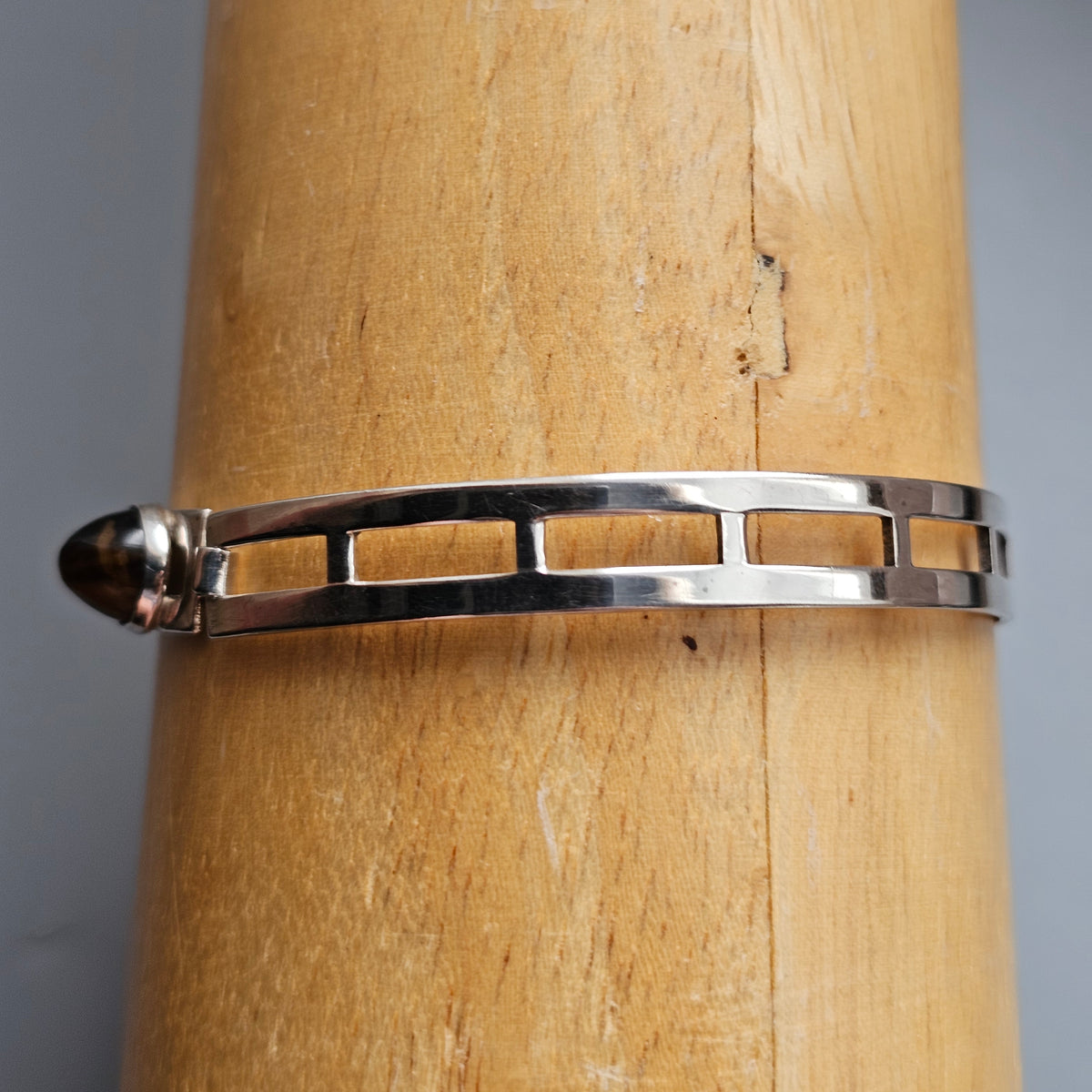 Vintage 1960s Turun Hopea Finnish Silver Tiger's Eye Modernist Bangle 1964