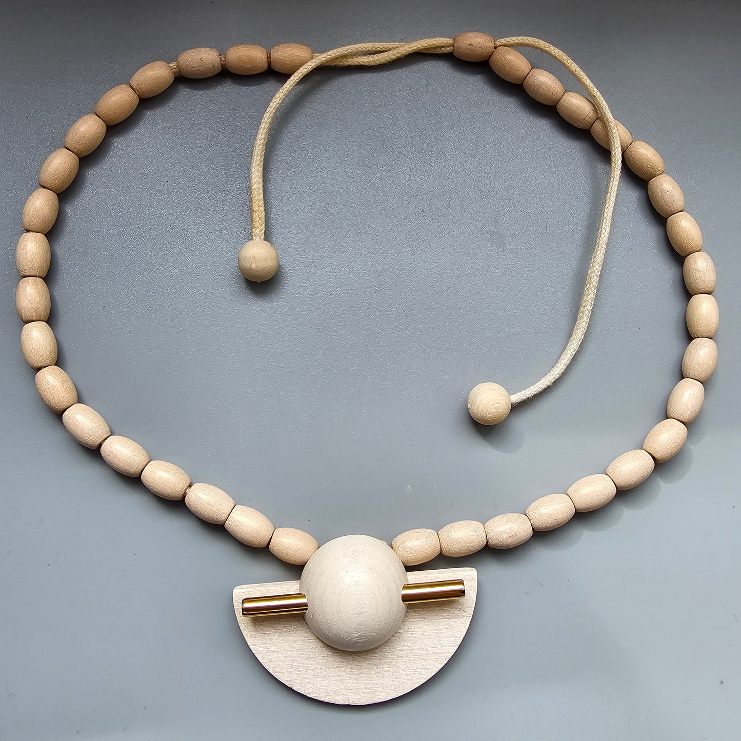 Vintage Aarikka LADY White Beige Wooden Modernist Necklace Finland