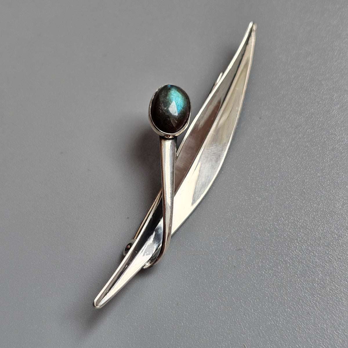 Vintage Finnish Modernist Silver & Spectrolite Flower Brooch by Elis Kauppi Kupittaan Kulta