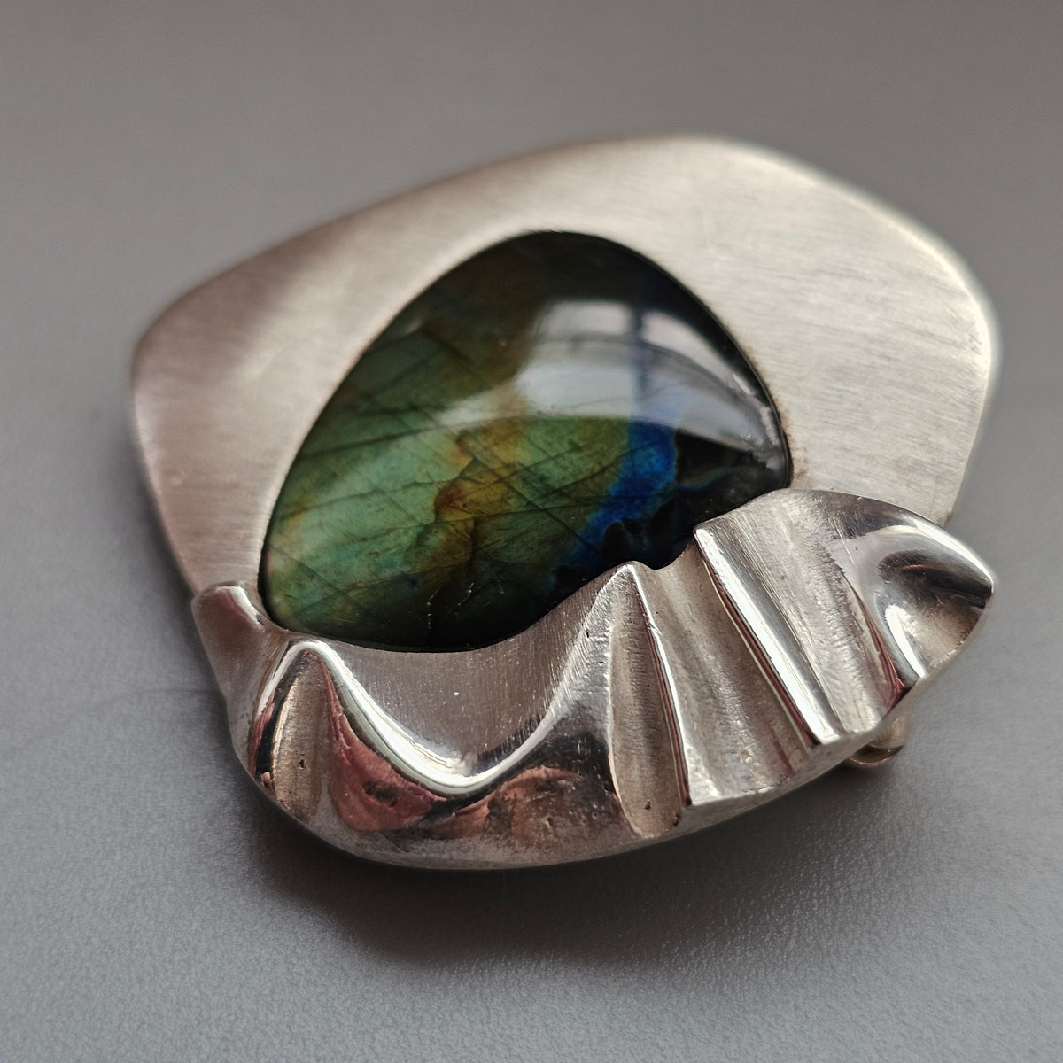 Vintage 1990s Kultacet Finnish Silver Spectrolite Avant Garde Brooch 1992
